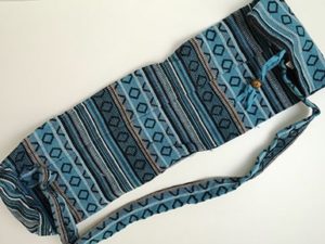 Sac tapis de yoga, dominance bleu & noir, gamme éthnique