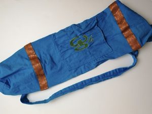 sac de tapis de yoga OM bleu signe vert